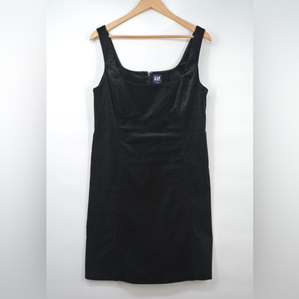 GAP Classic Black Sleeveless Mini‎ Dress